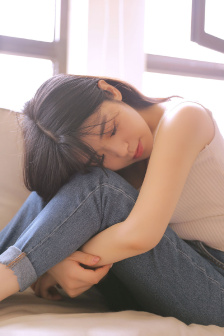 小向まな美